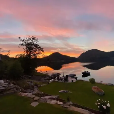 Near Pulpit Rock Feriehus